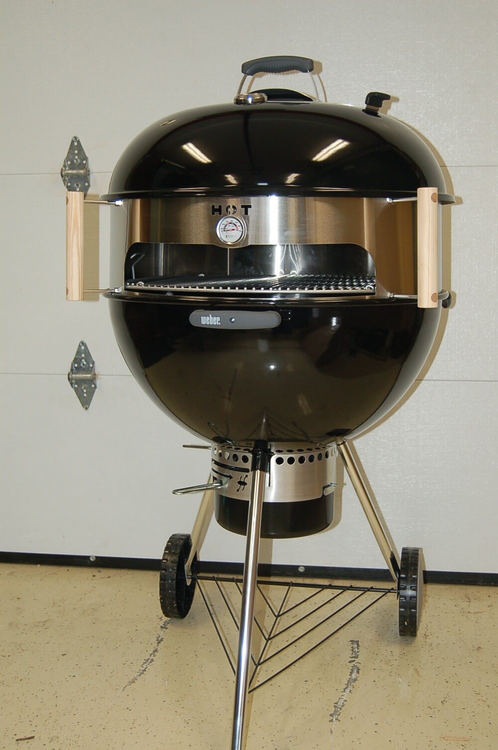 KettlePizza Installed on a Weber 26.75 Kettle Grill